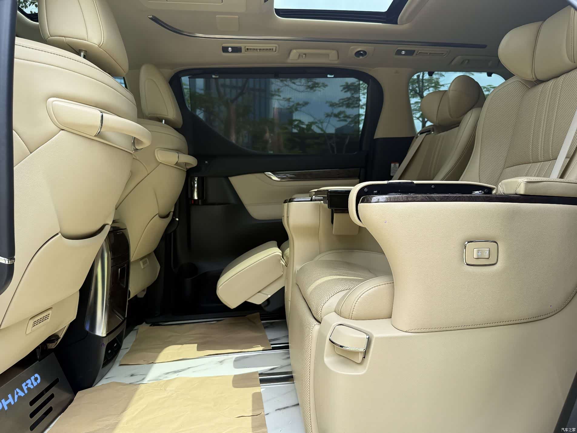 Toyota Alphard, 2018 11