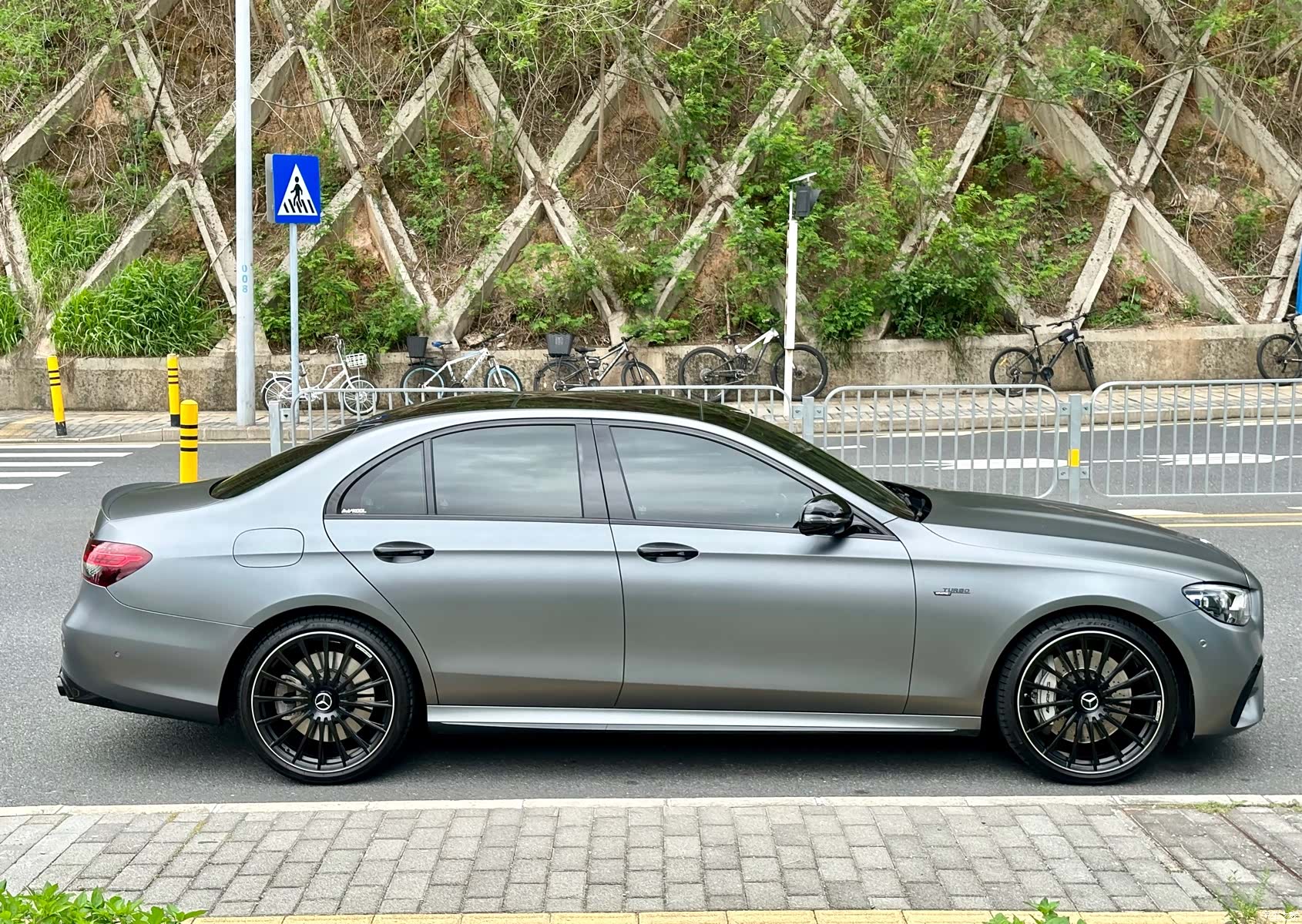 Mercedes-Benz E-Class, 2022 все фото