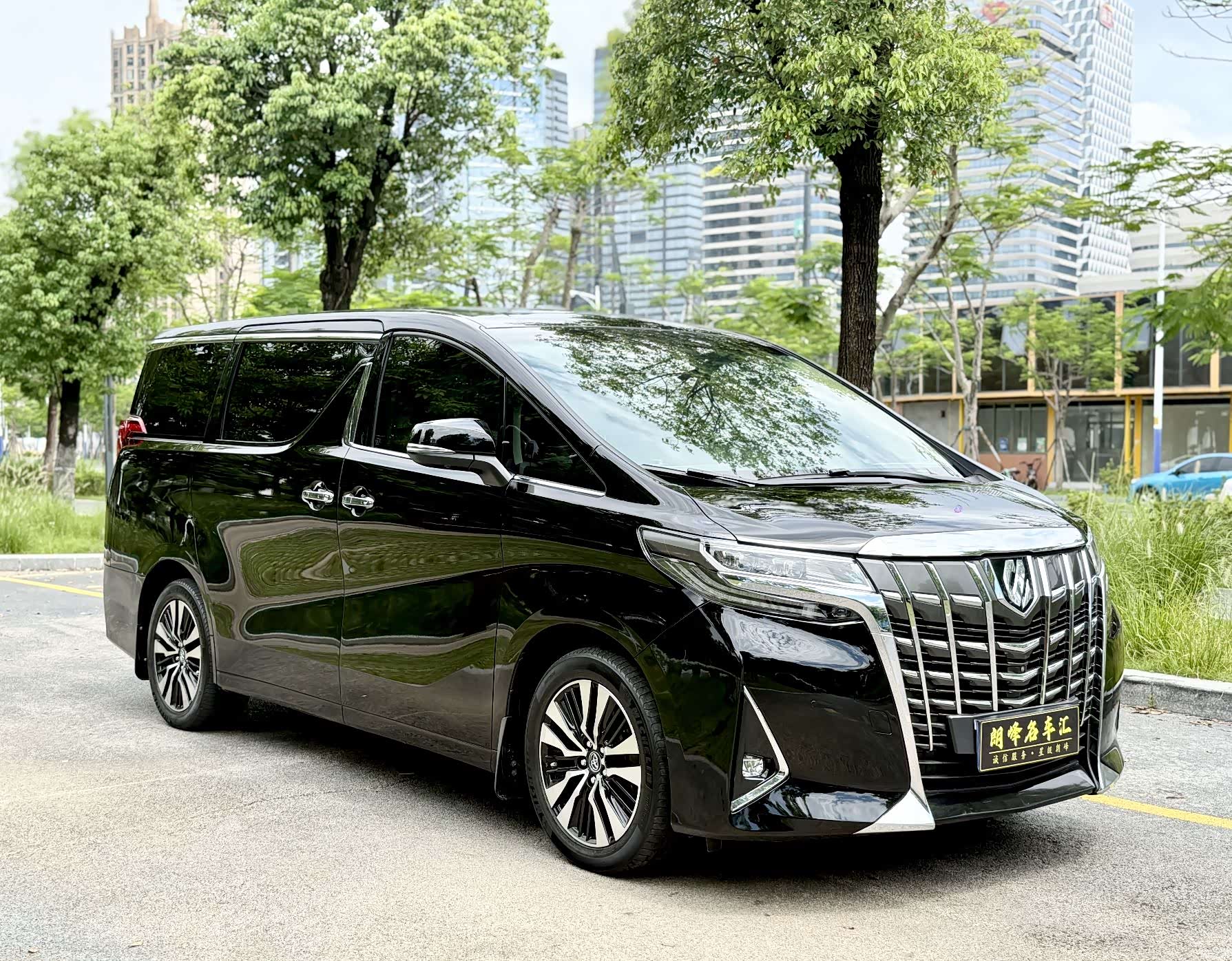Toyota Alphard, 2018 3