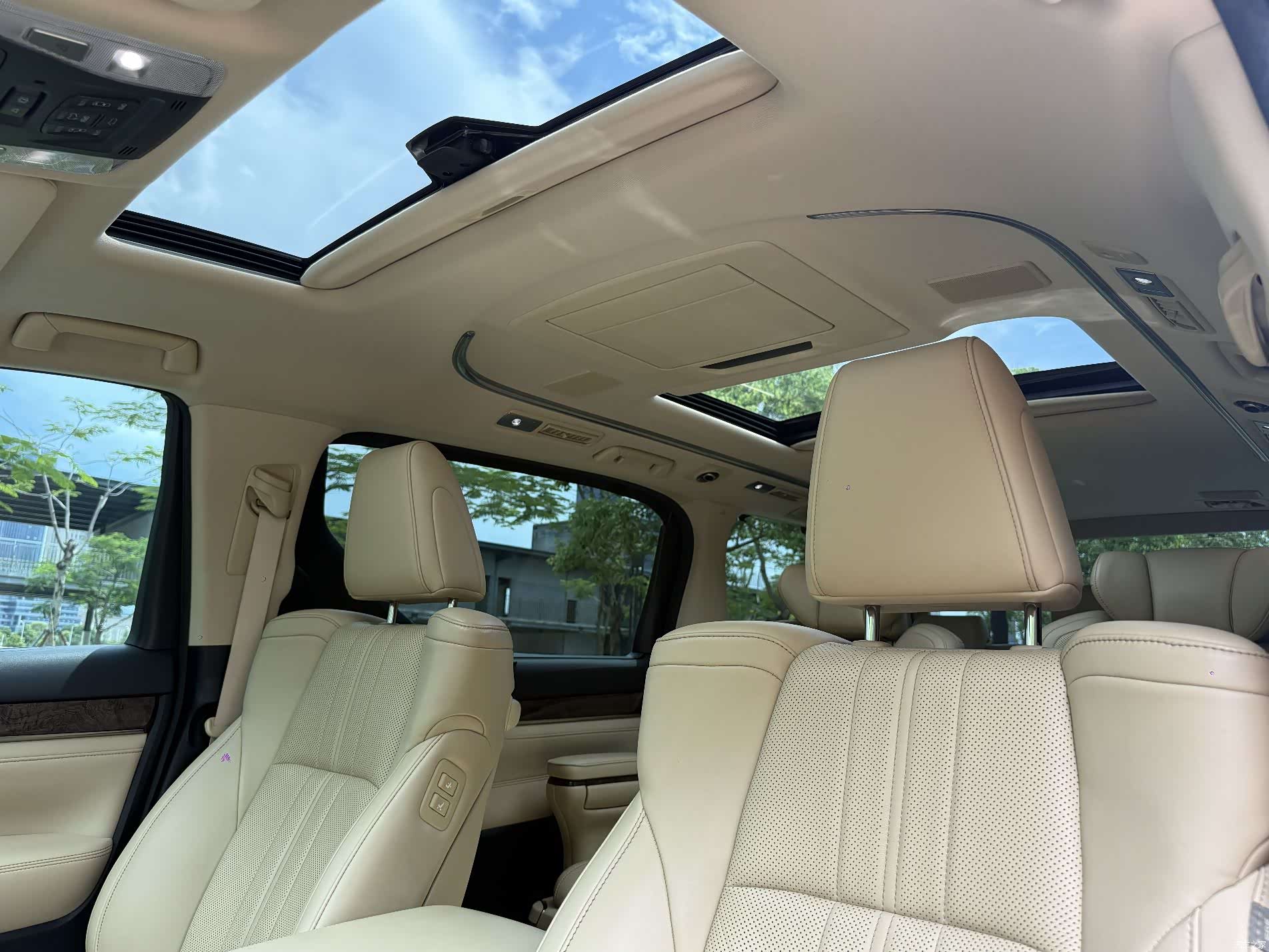 Toyota Alphard, 2018 17