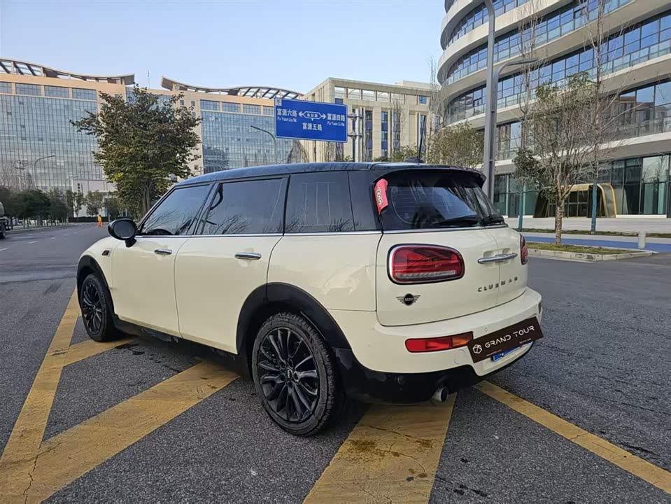 MINI CLUBMAN