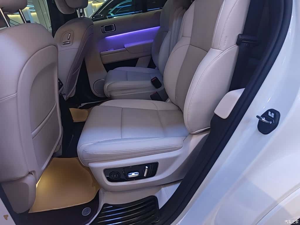 Li Auto L8, 2025 17