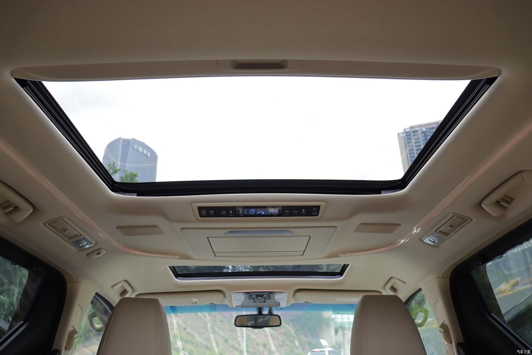Toyota Alphard, 2017 13