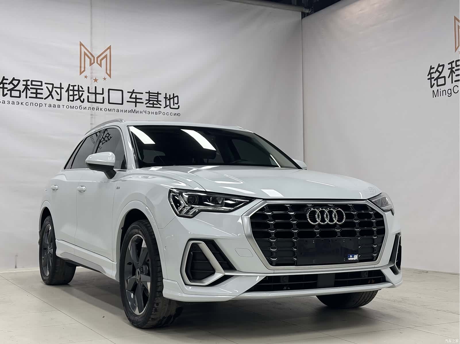 Audi Q3, 2022 3
