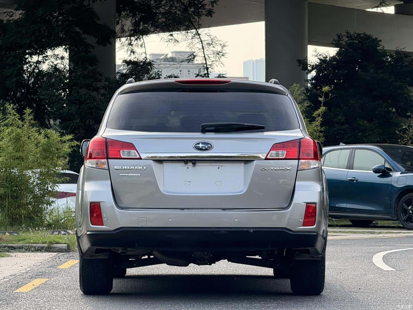Subaru Outback, 2010 6