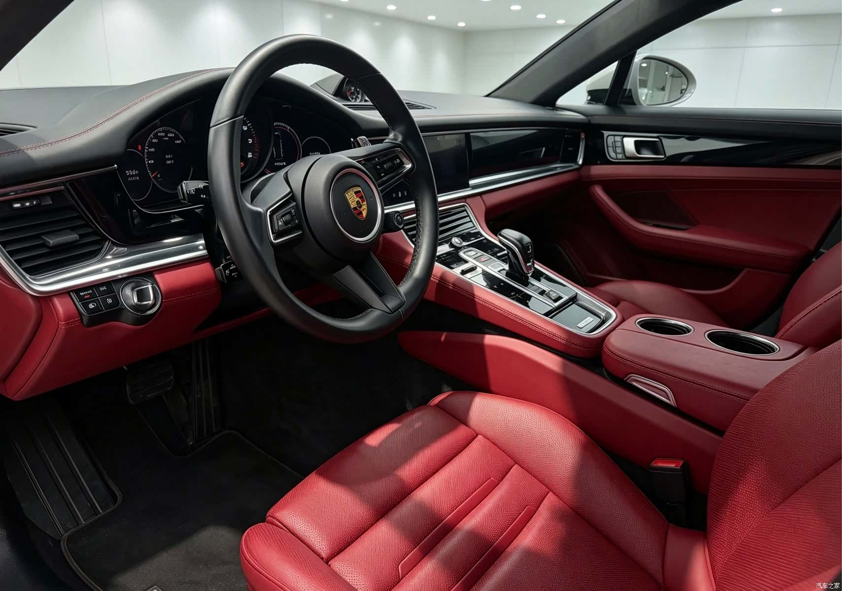 Porsche Panamera, 2020 7