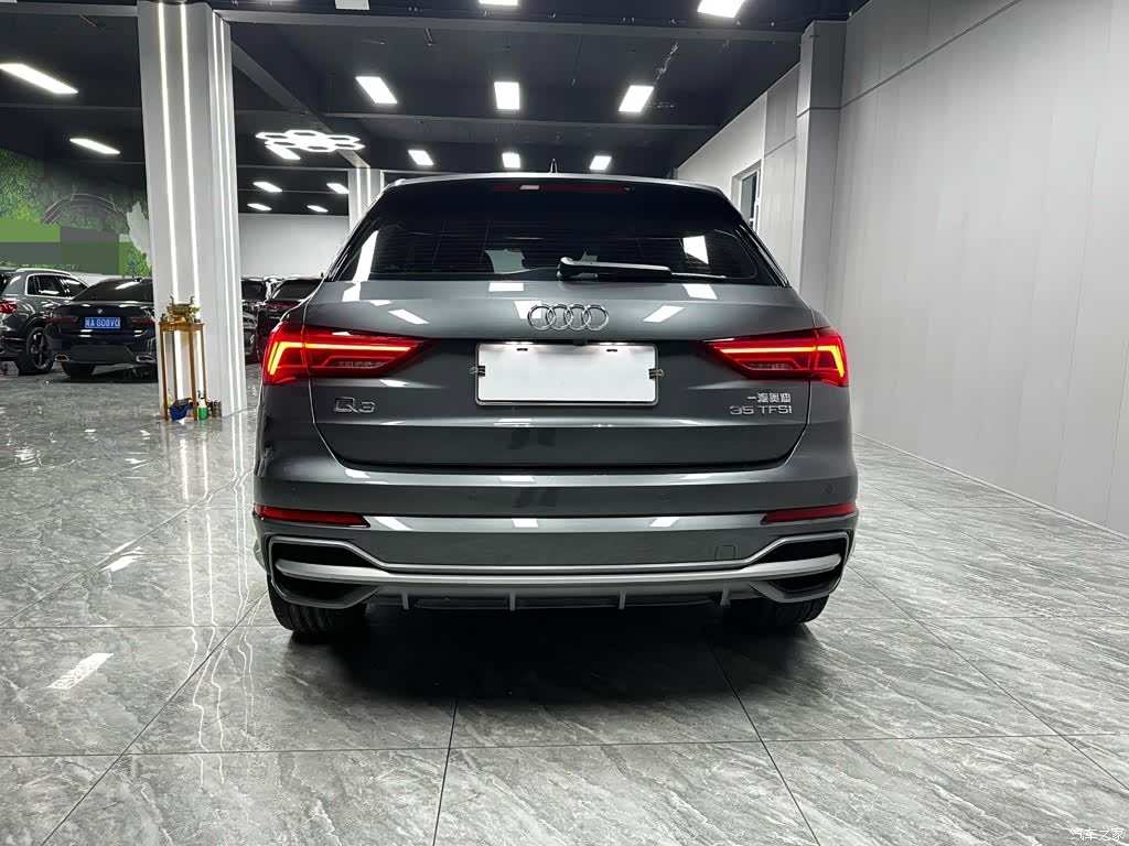 Audi Q3, 2022 все фото