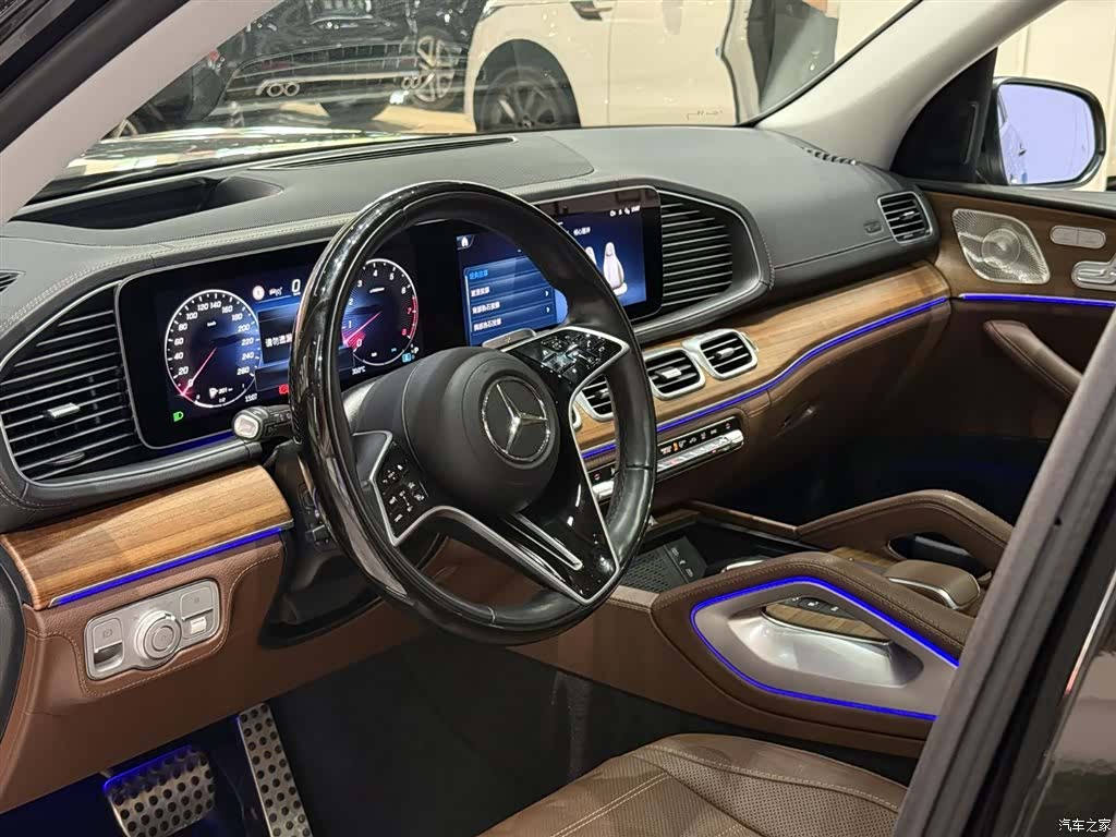 Mercedes-Benz GLS, 2024 20