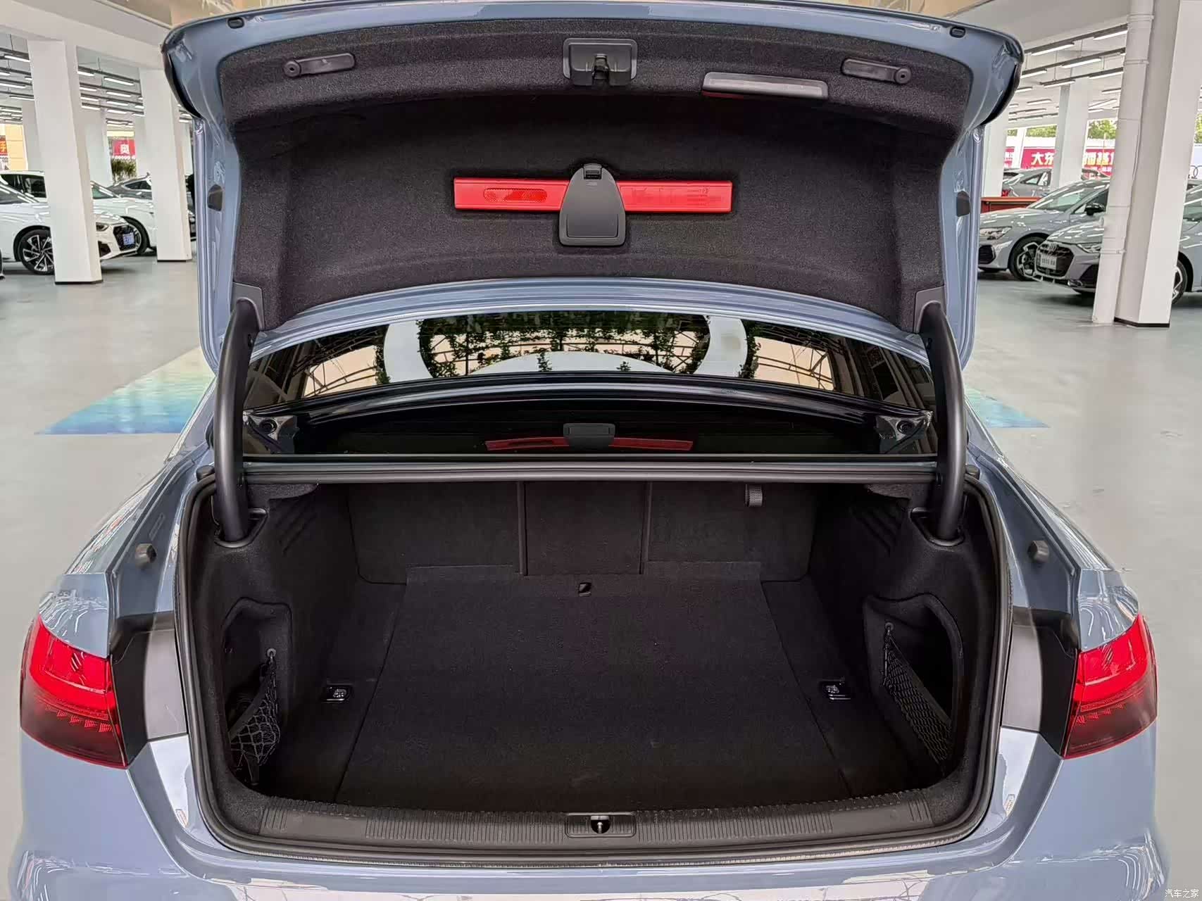 Audi A4L, 2022 8