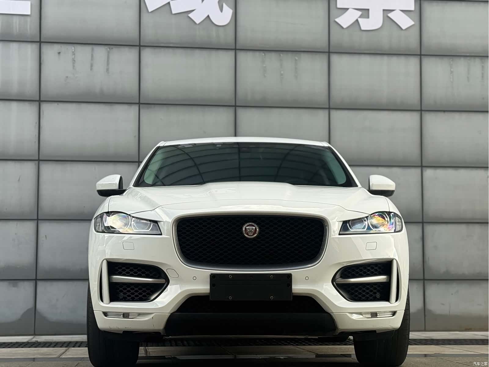 Jaguar F-PACE, 2017 2