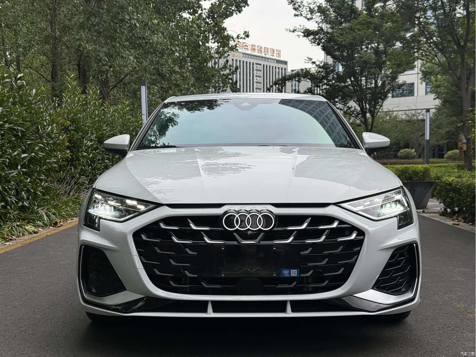 Audi Flying Spur, 2025 2