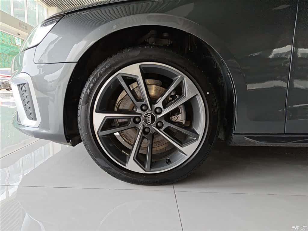 Audi A4L, 2022 23