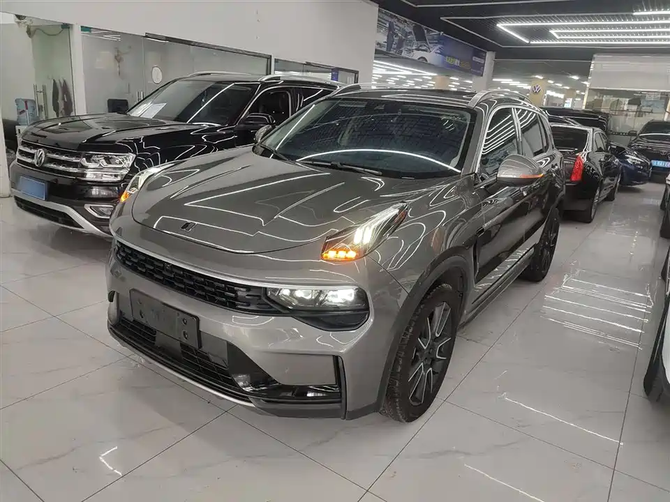 Lynk & Co 01