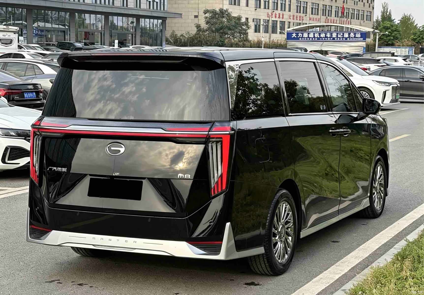 Trumpchi M8, 2025 6