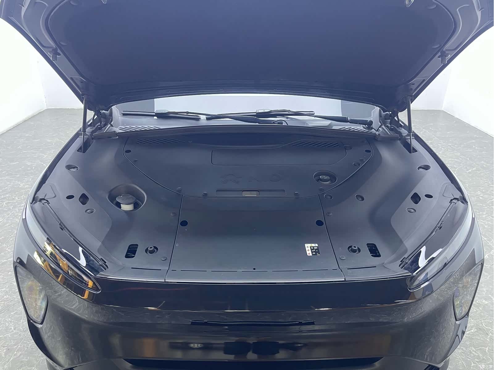 NIO ES8, 2024 16