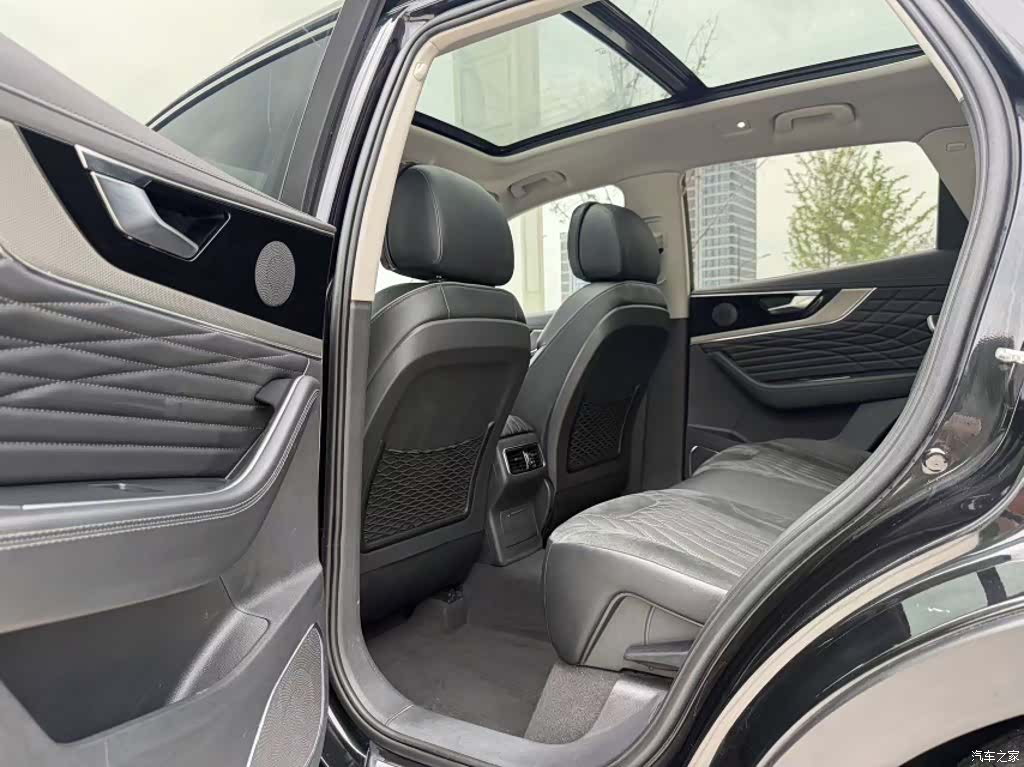 Hongqi HS5, 2022 16