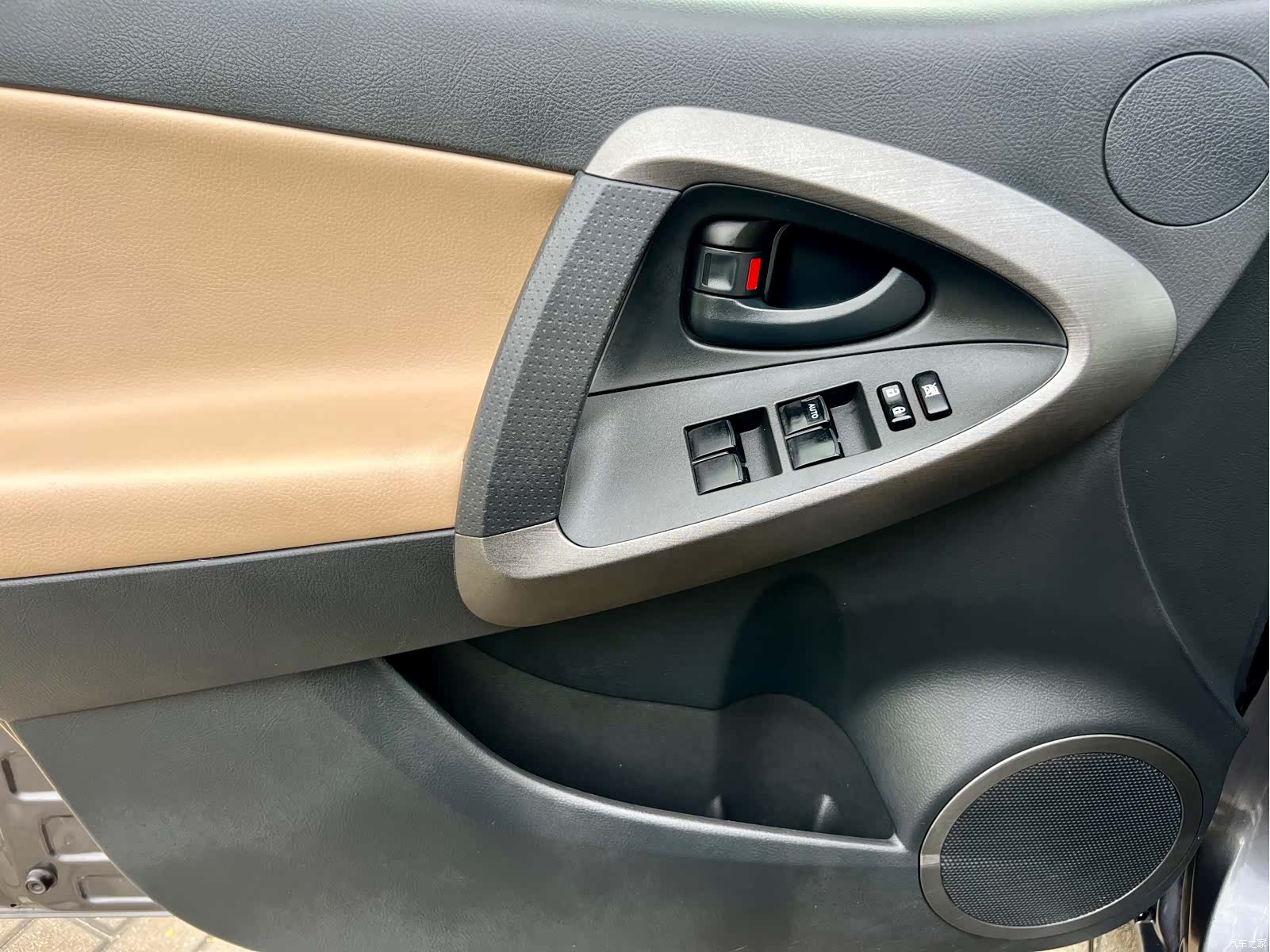 Toyota RAV4, 2012 15
