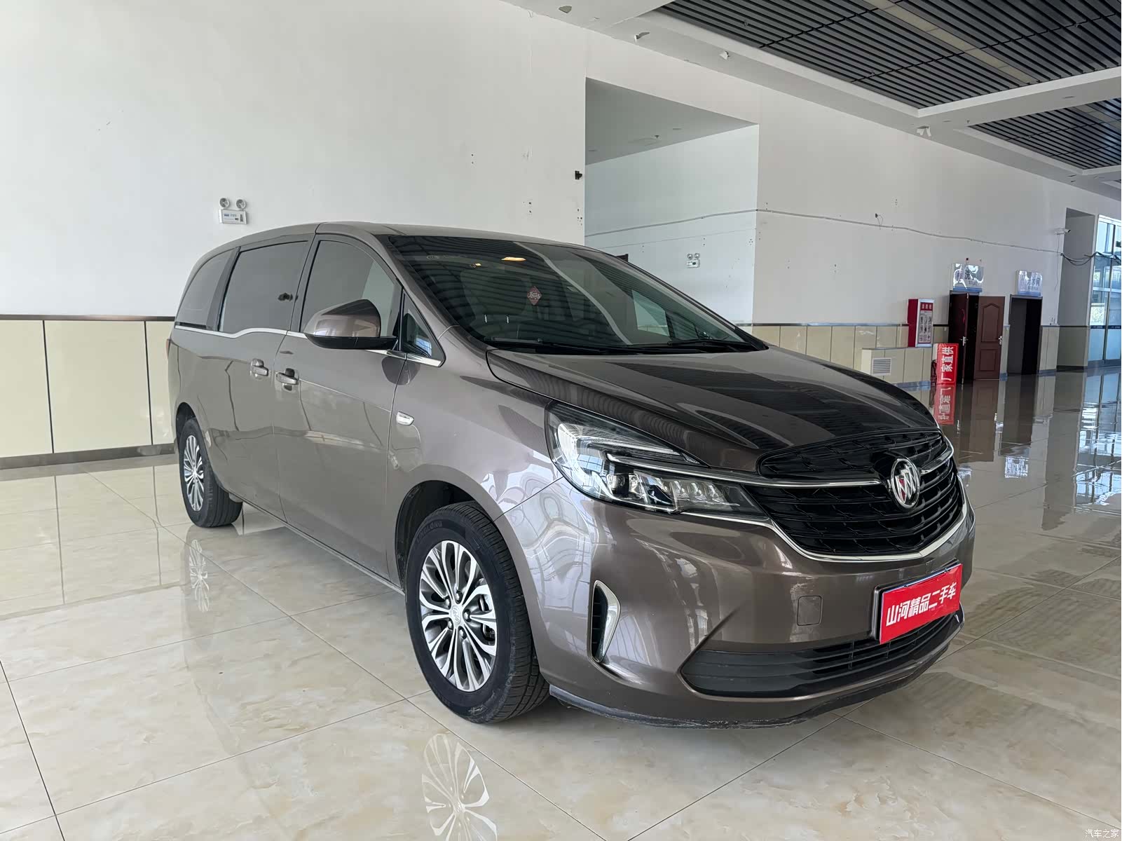 Buick GL8, 2022 9