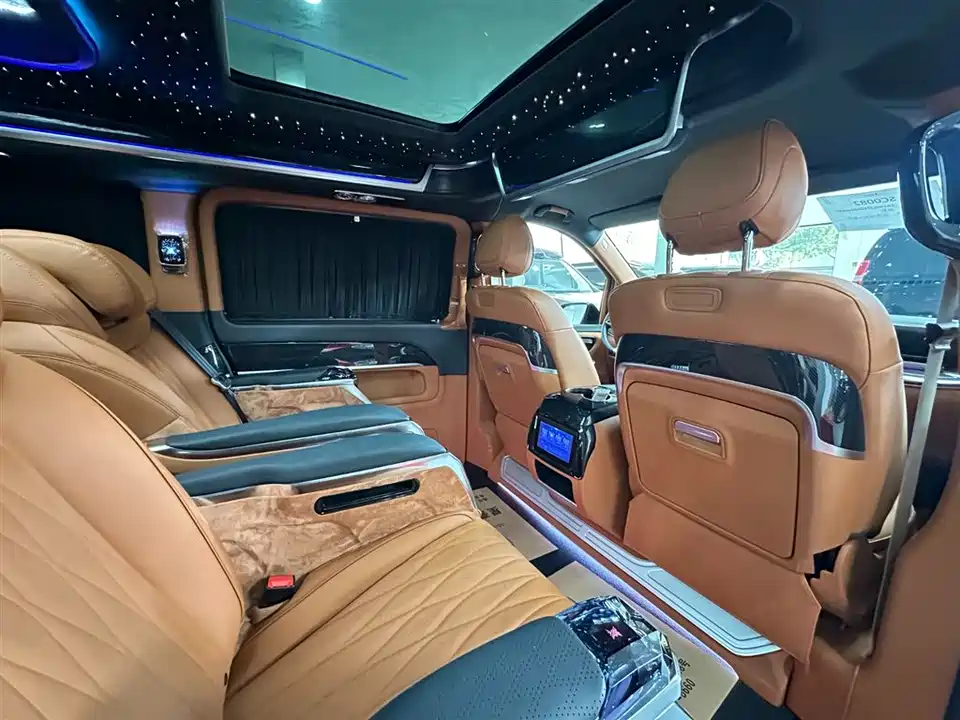 Mercedes-Benz V-class