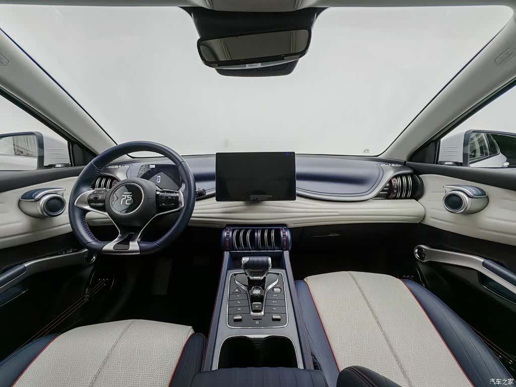 BYD Yuan, 2022 все фото