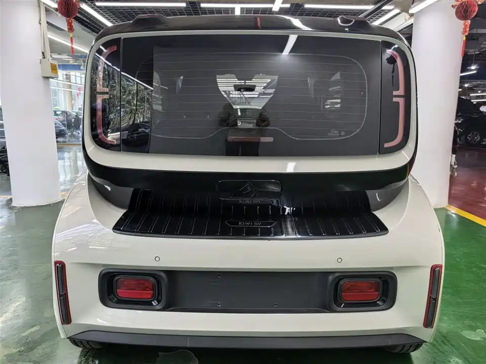 Baoding KiWi EV