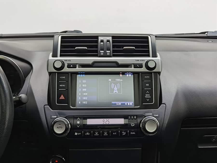 Toyota Prado 2017, фото 12