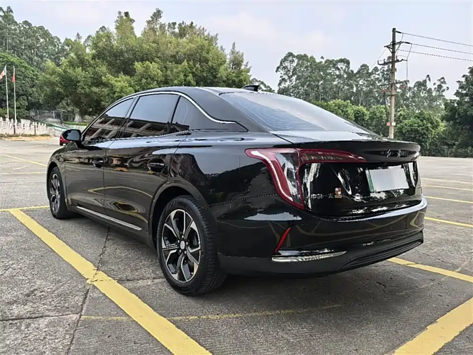 Hongqi E-QM5 Hongqi E-QM5
