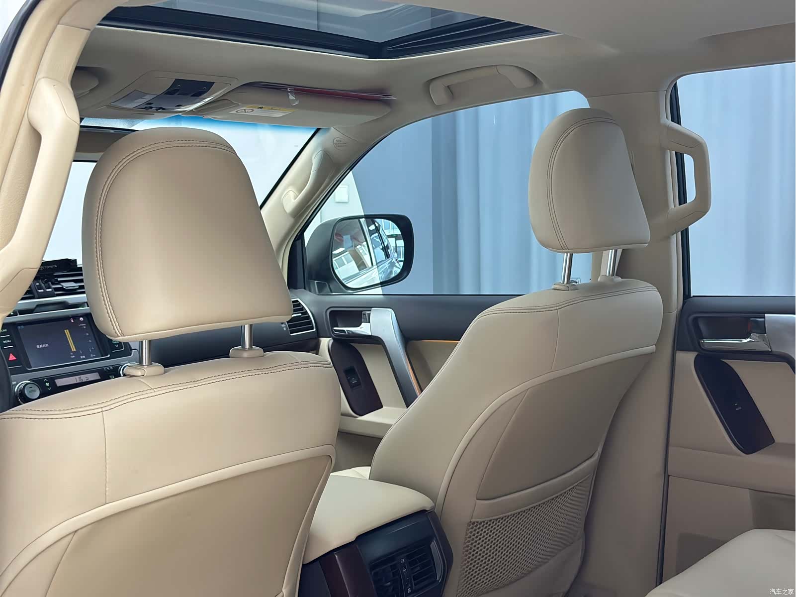 Toyota Prado, 2015 30