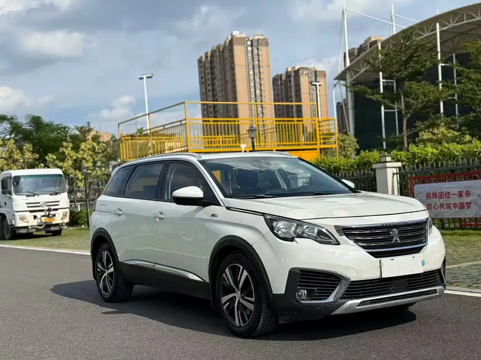 Peugeot 5008