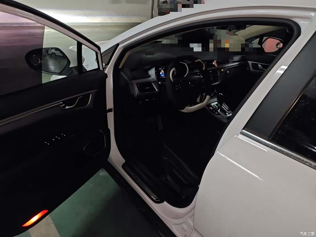 Geely Emgrand, 2019 14