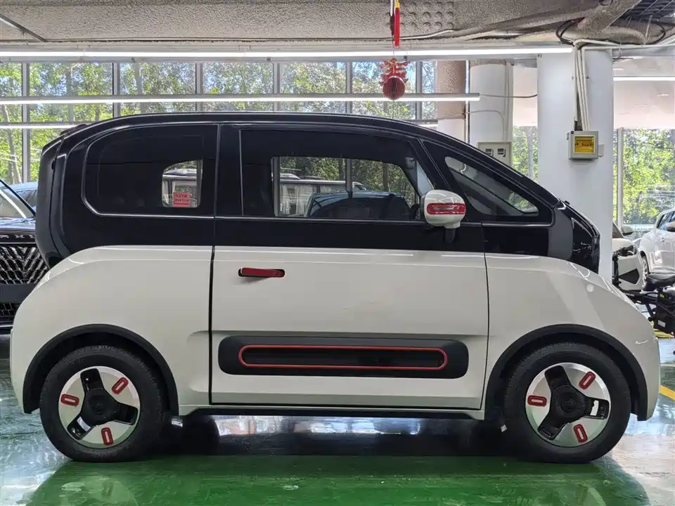 Baoding KiWi EV