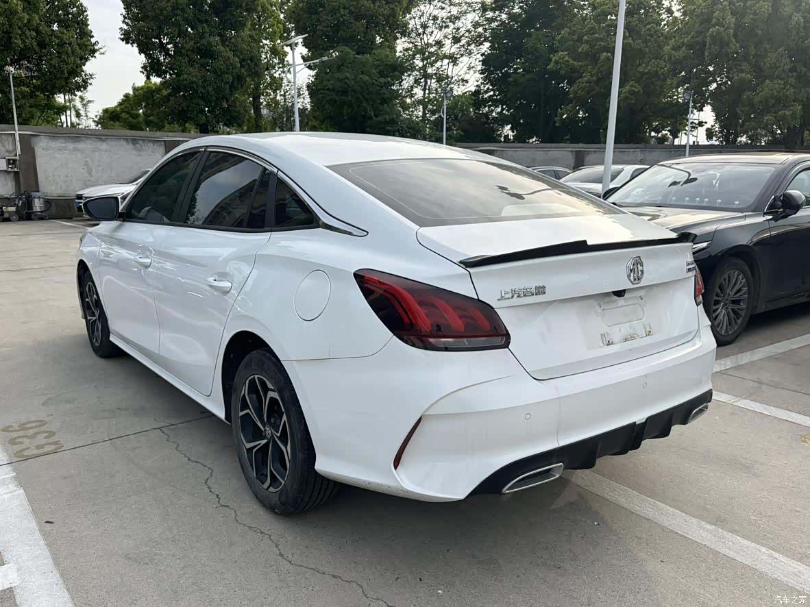 MG MG5, 2022 10