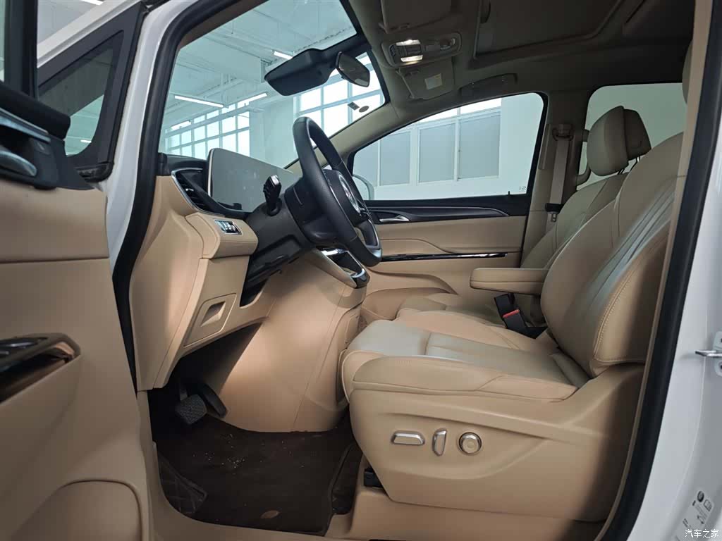 Buick GL8, 2025 8