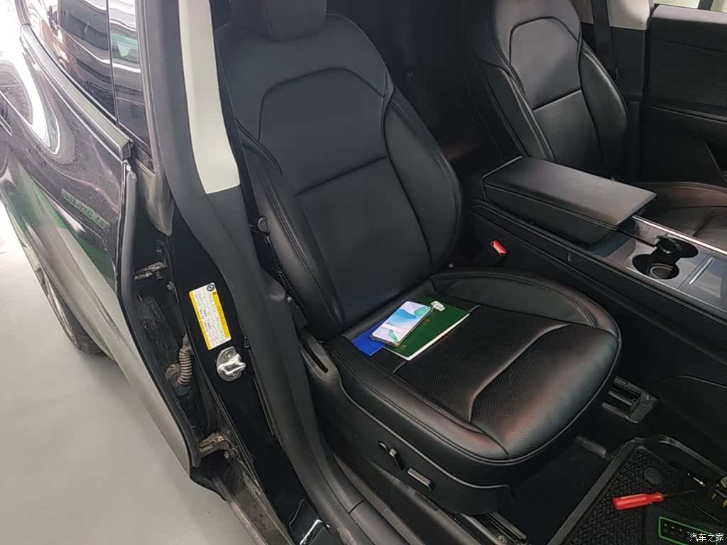Tesla Model Y, 2022 25