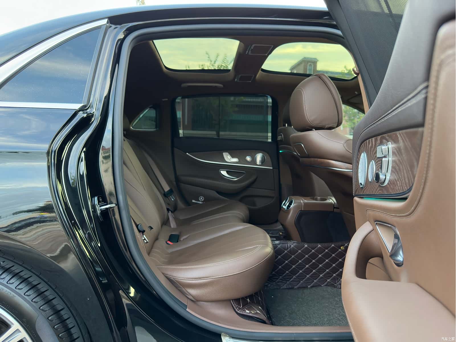 Mercedes-Benz E-Class, 2019 13