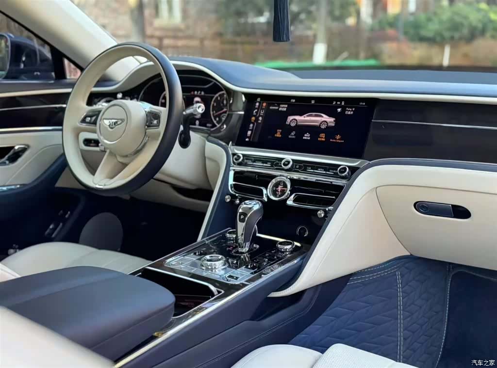 Bentley Flying Spur, 2023 6