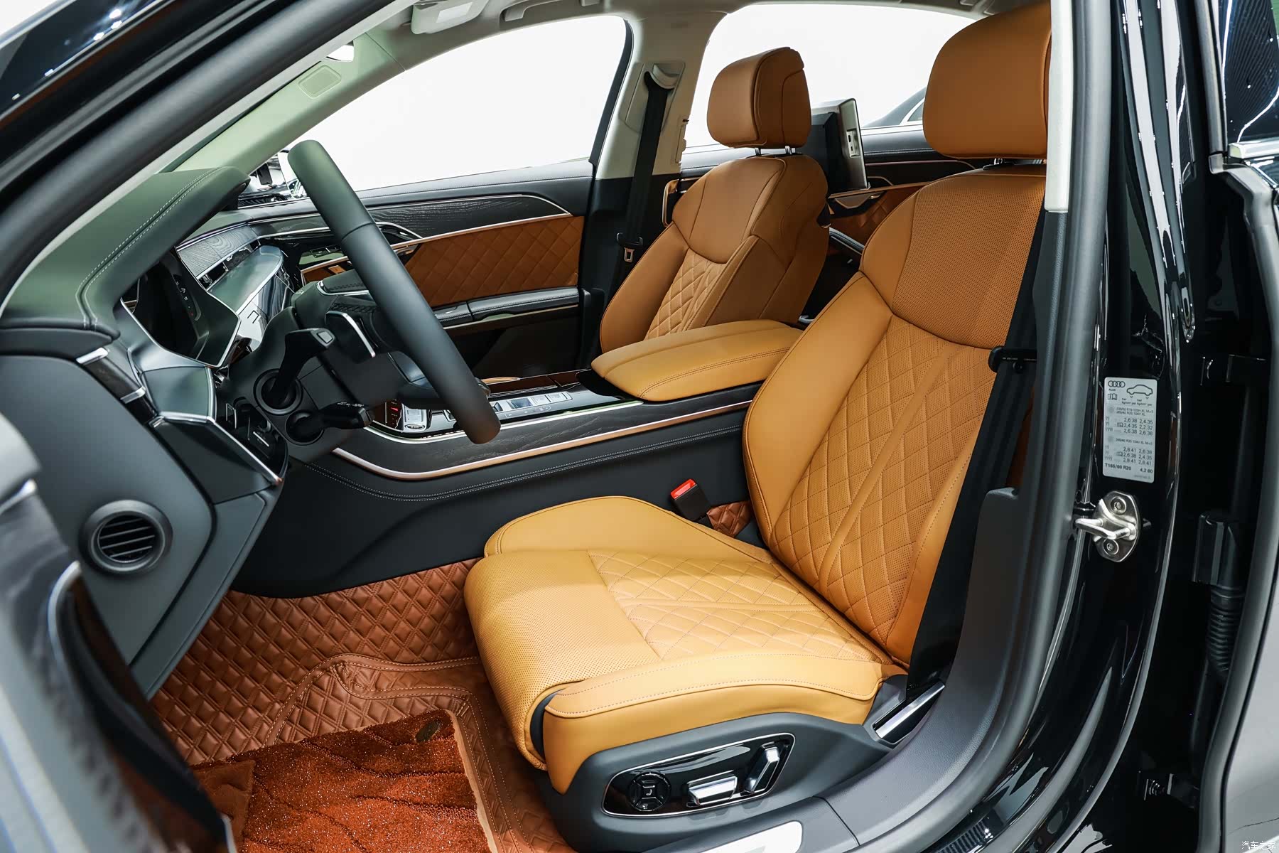 Audi A8L, 2025 10