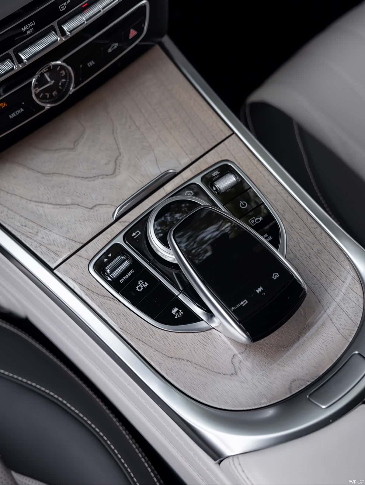 Mercedes-Benz G-Class, 2023 15