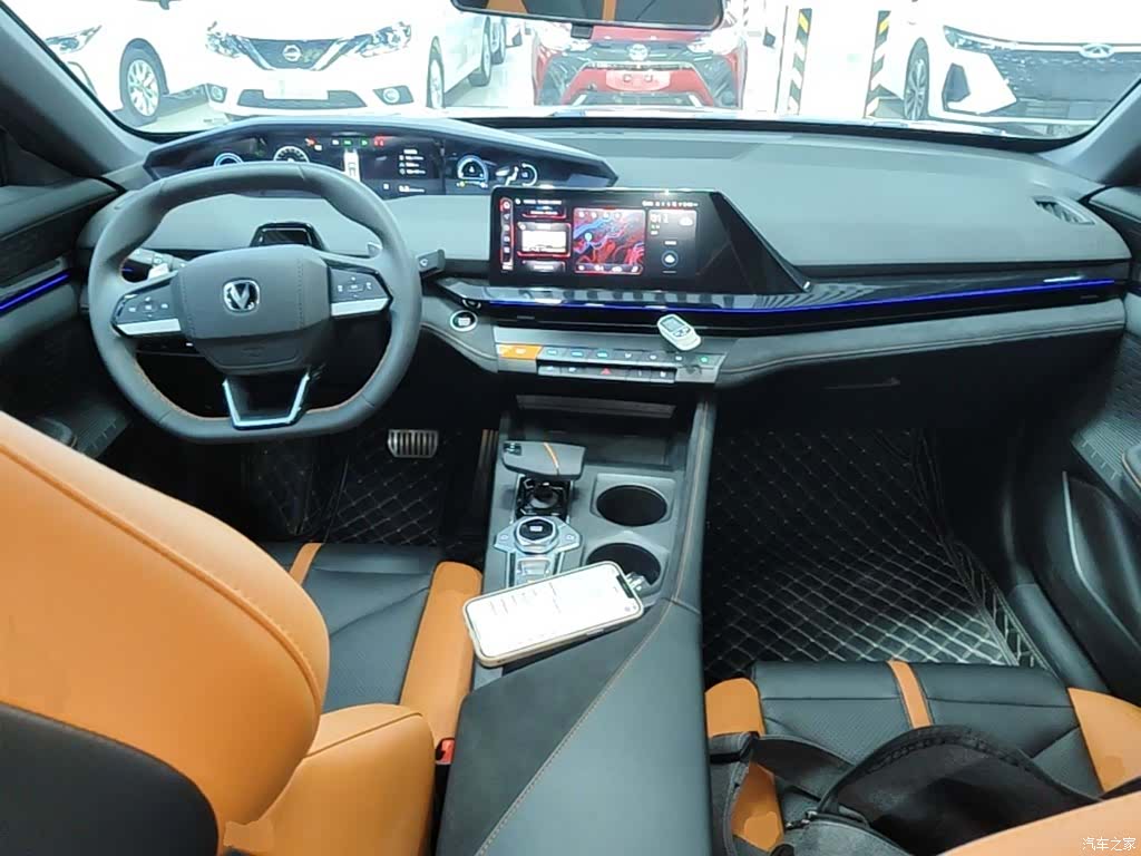 Changan UNI-V, 2025 10