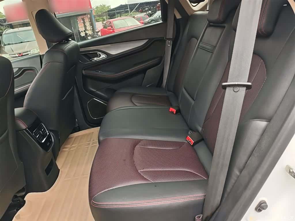 Wuling 560, 2016 17