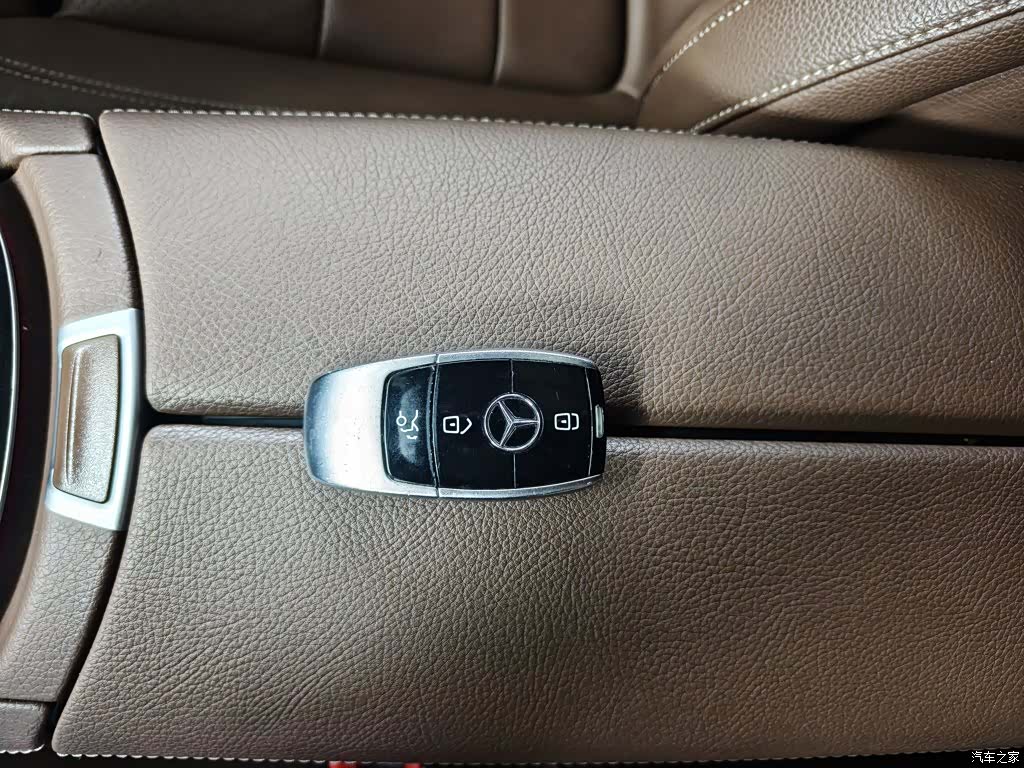 Mercedes-Benz E-Class, 2019 14