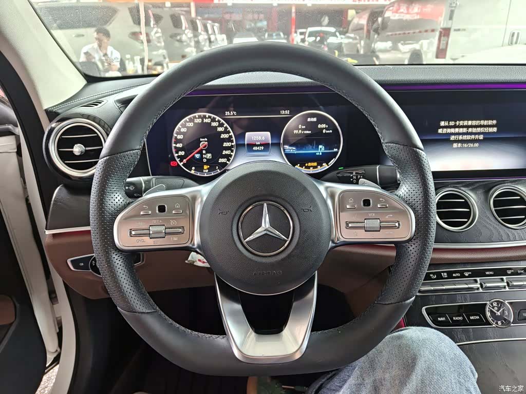Mercedes-Benz E-Class, 2019 4