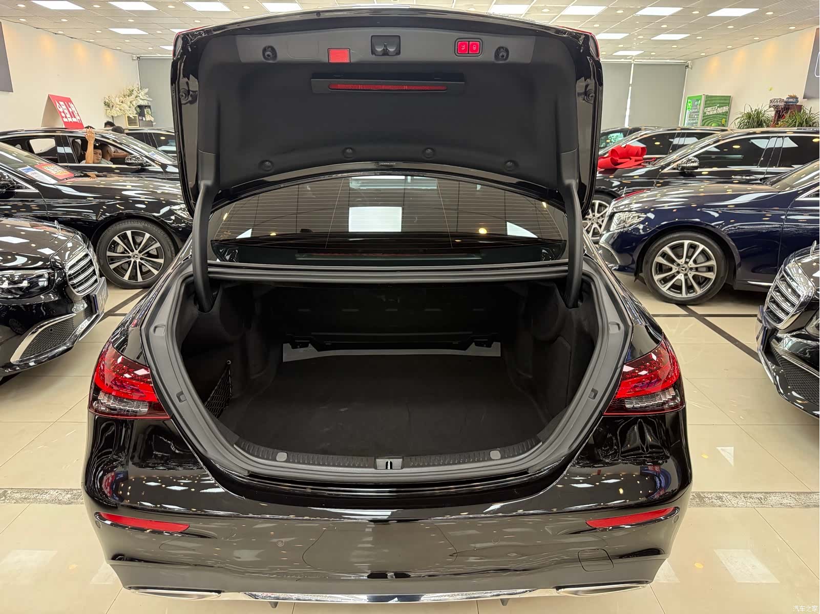 Mercedes-Benz E-Class, 2021 21