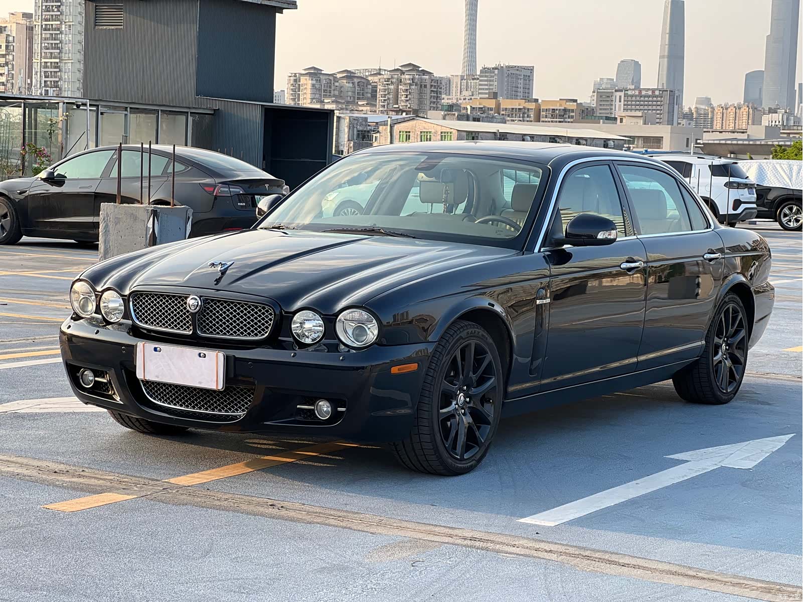 Jaguar XJ