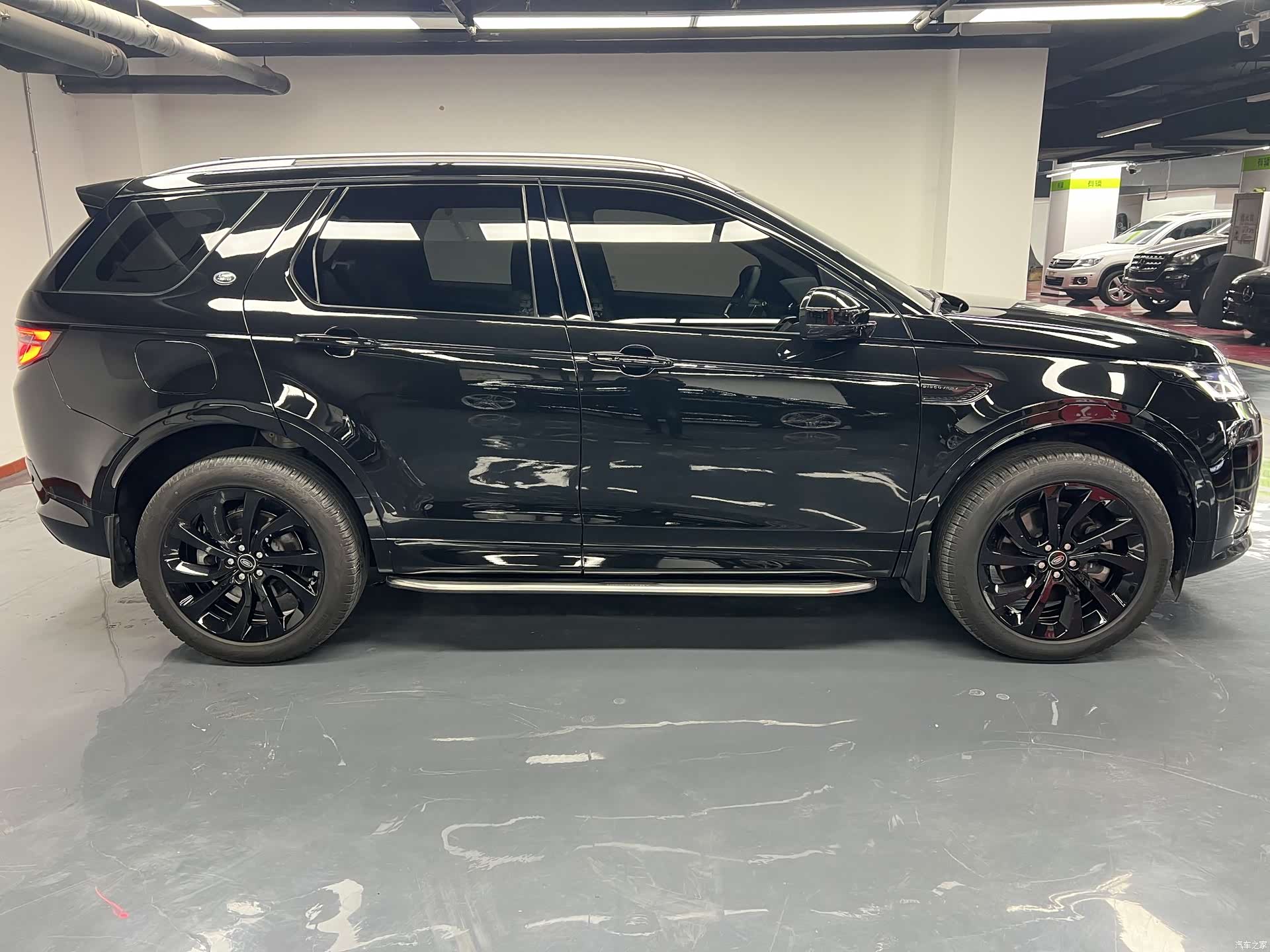 Land Rover Discovery, 2023 11