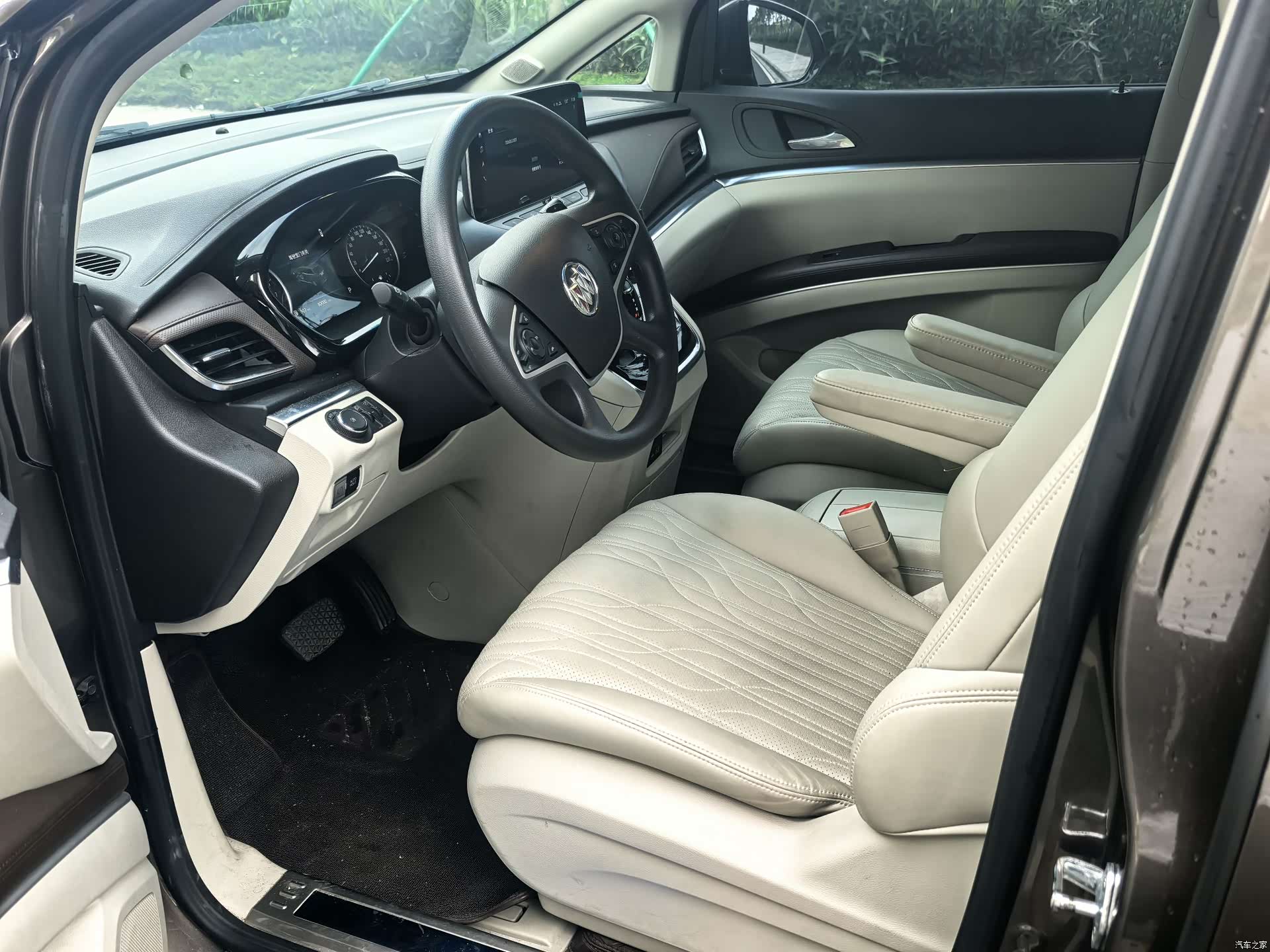 Buick GL8, 2024 10