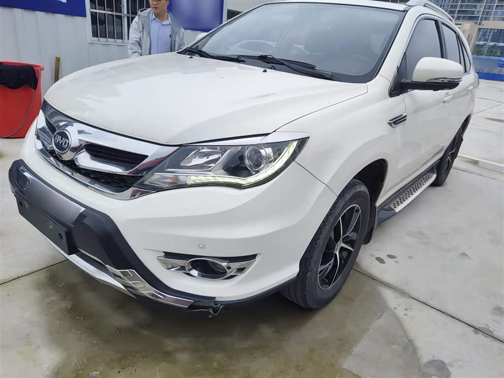 BYD S7