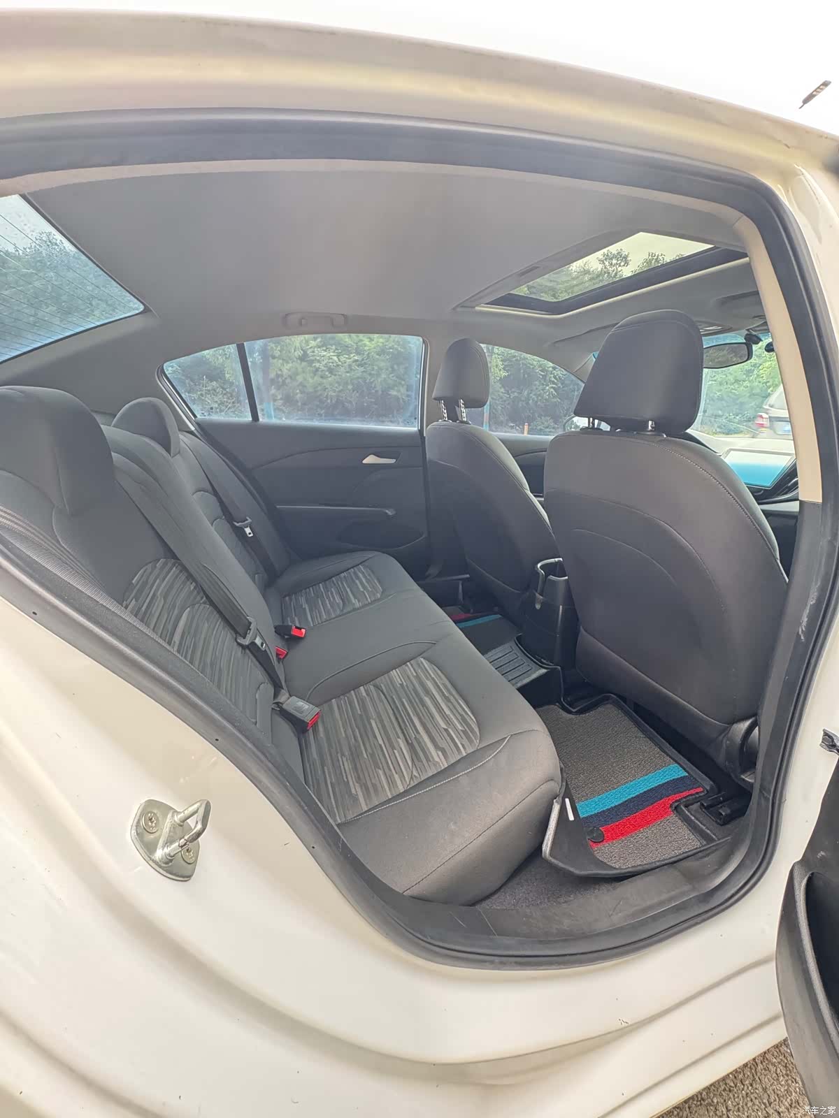 Chevrolet 320, 2018 6