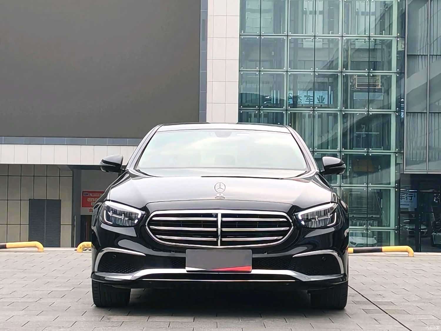 Mercedes-Benz E-Class, 2023 2