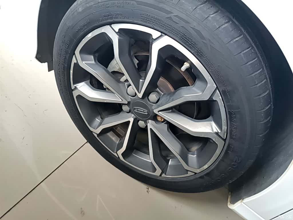 Geely Binray, 2021 23